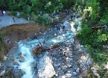 En Hidalgo analizan realizar vuelos de emergencia para lanzar despensas y medicinas en zonas afectadas por la lluvia