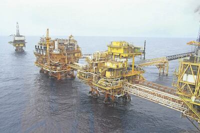 Petróleo mexicano se recupera; cierra en 20.48 dólares el barril