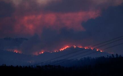 Desalojan alrededor de mil 500 personas por incendio en España; arrasa con 4 mil hectáreas