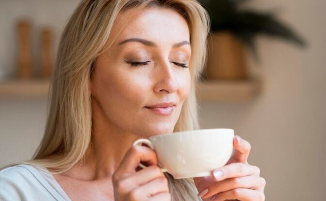 Té de albahaca. Fuente: Freepik