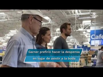 Mientras JLo y Ben Affleck viven cuento de hadas, Jennifer Garner hace compras en el súper 