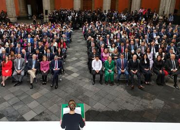 Familia, gabinete y otros poderes en lugares destacados durante el primer informe de Sheinbaum; fila a fila de sus invitados