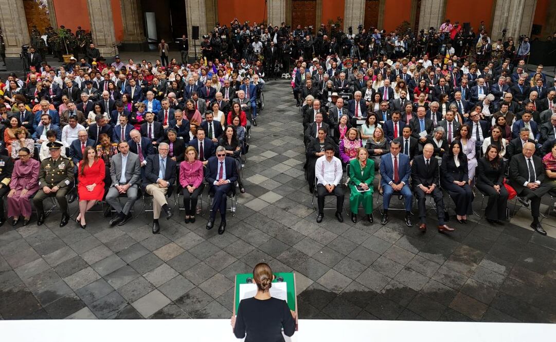 Familia, gabinete y otros poderes, así la organización de los invitados al primer informe de gobierno de la presidenta Claudia Sheinbaum. Foto: Presidencia
