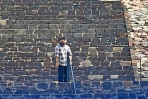 Visitante revela video previo al tiroteo en Teotihuacán; se ve a Julio César subir y prepararse para el ataque