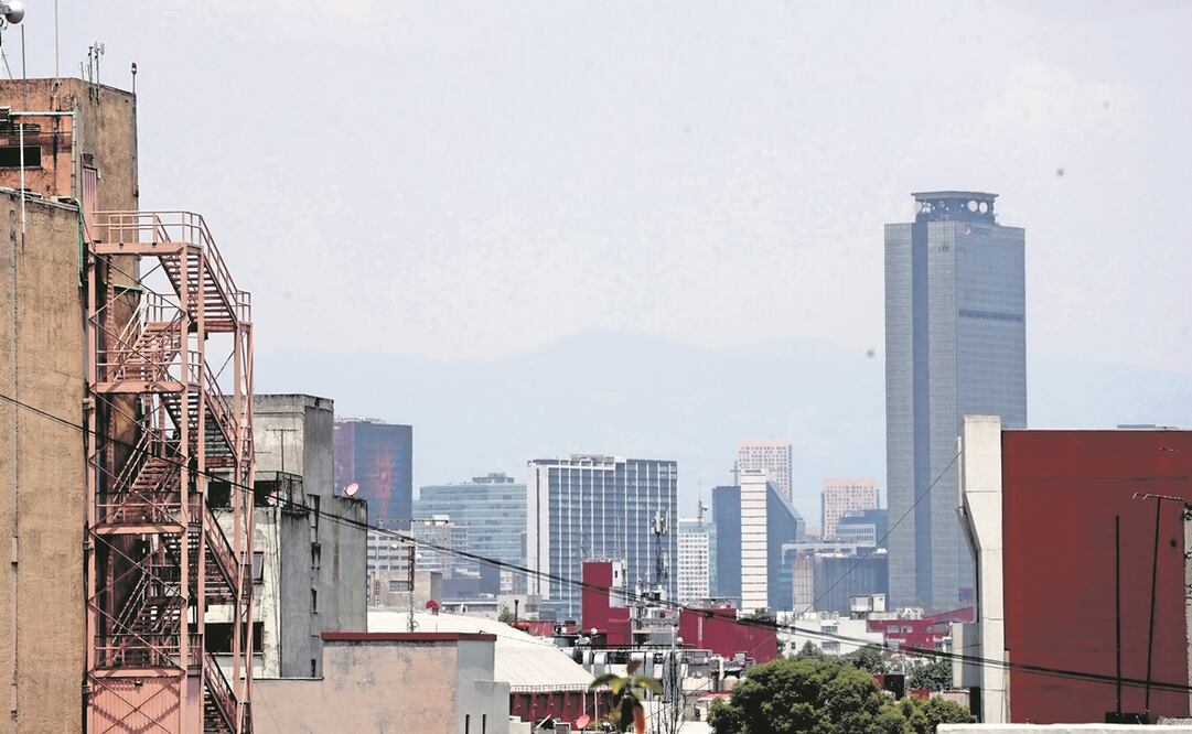 El sábado se registraron viento de dirección variable y temperaturas superiores a 30 grados. Foto: Ernesto Álvarez/ EL UNIVERSAL 