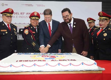 Pablo Vázquez encabeza festejo por 83 aniversario de la Policía Bancaria e Industrial