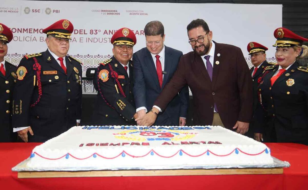 Al evento realizado este 24 de septiembre de 2024, acudió el encargado de la FGJ, Ulises Lara López, quien se sumó a la felicitaciones no solo a la PBI, sino a la SSC. Foto: Especial