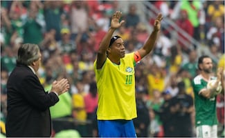 Ronaldinho celebra su regreso a México y dedica emotivas palabras a la afición: "Viven en mi corazón"