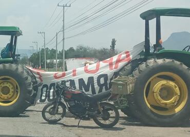 Campesinos bloquean carreteras para exigir agua de riego en Hidalgo