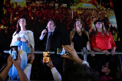 ¿Quién será la primera dama de Argentina? El duelo entre la hermana y la novia de Javier Milei