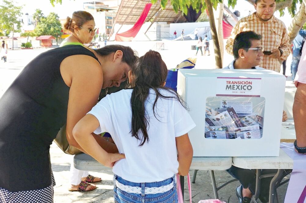 En noviembre pasado se realizó una consulta pública a escala nacional para definir los proyectos que debe aplicar el gobierno federal en el país; entre los resultados destacó un “sí ” para la construcción del Tren Maya. Foto: ARCHIVO EL UNIVERSAL