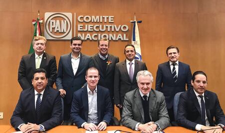 Gobernadores del PAN se reúnen con la dirigencia