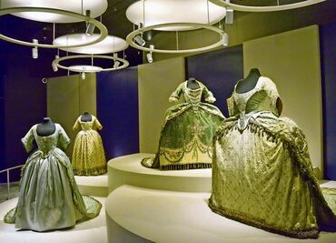 La moda también es cultura, pero aún frivolizan su estudio