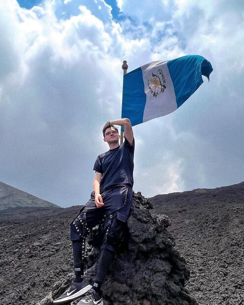 El Mariana sorprendió a todos en su visita a Guatemala. Fuente: Instagram @elmarianaa