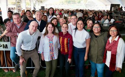 Sheinbaum entrega tarjetas Pensión Mujeres Bienestar en Morelos; más de 16 mil derechohabientes serán beneficiadas