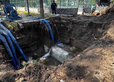 Fuga de agua sobre Periférico Oriente, en alcaldía Iztapalapa, fue por falla geológica: Segiagua