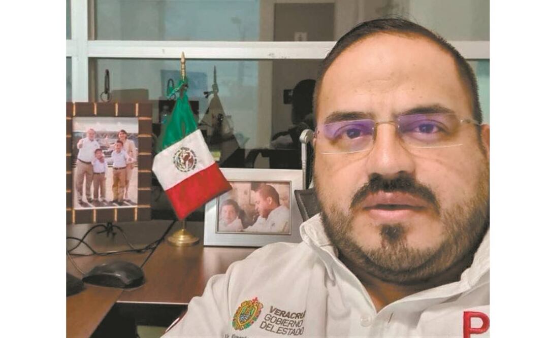 Ernesto Cuevas Hernández fue trasladado de inmediato al hospital; el gobernador de Veracruz dijo que ya se investiga a los responsables. Foto: Especial.