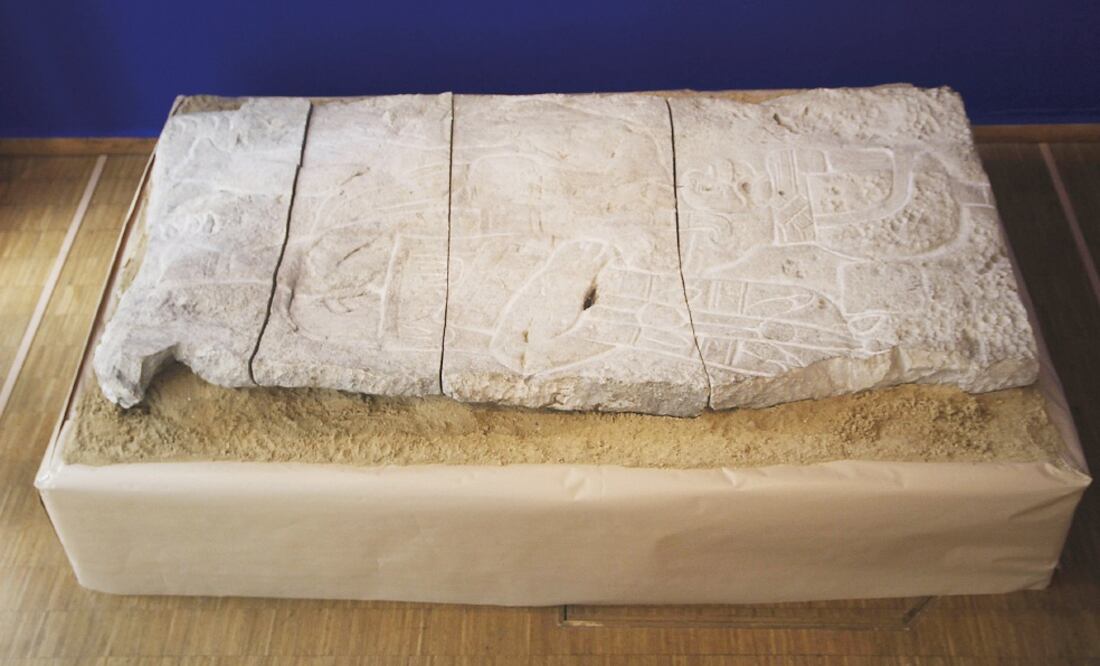 Bajorrelieve olmeca de Xoc pudo haberse subastado hasta en 5.6 mdd (JAVIER ALBISU. EFE)