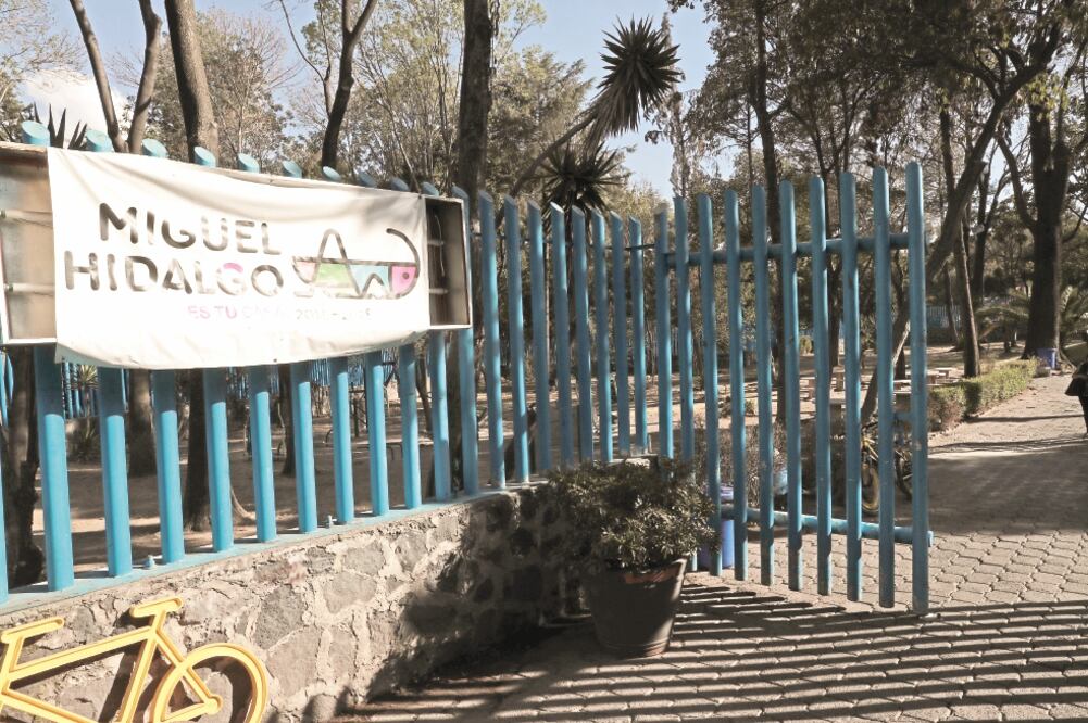 Sobreprecio. El precio de las vinilonas del antiguo contrato era de 300 pesos por metro cuadrado, según facturas consultadas (ALEJANDRA LEYVA. EL UNIVERSAL)