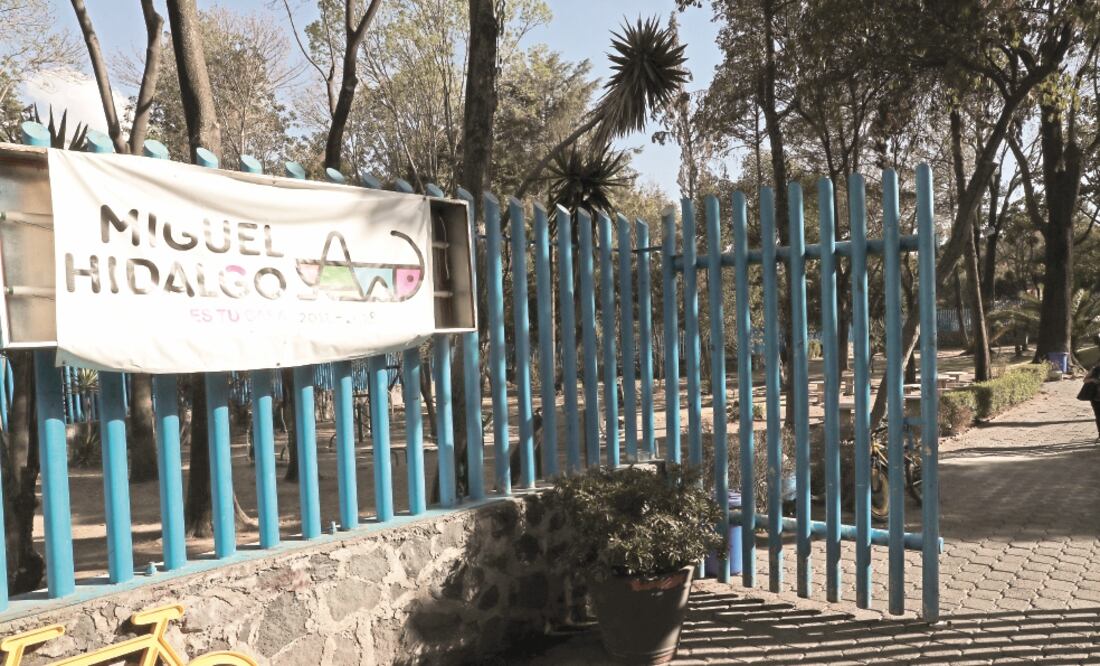 Sobreprecio. El precio de las vinilonas del antiguo contrato era de 300 pesos por metro cuadrado, según facturas consultadas (ALEJANDRA LEYVA. EL UNIVERSAL)