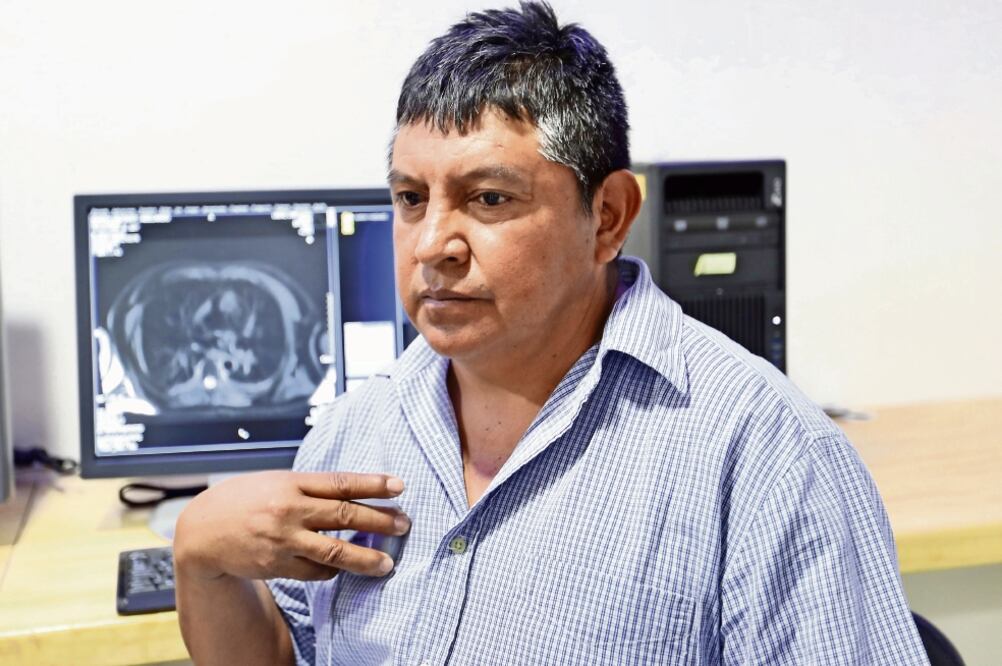 Juan Manuel se convirtió en uno de los pacientes con la enfermedad neurodegenerativa de la que no existen cifras ni estadísticas a nivel nacional; afecta a 1% de la población y en el mundo la padecen 6.2 millones de personas. (ARIEL OJEDA. EL UNIVERSAL)