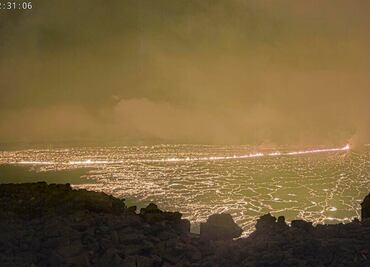 Mauna Loa, el volcán activo más grande del mundo, entra en erupción en Hawái