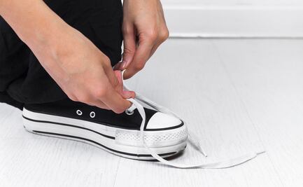 Cómo lavar tenis negros para que no queden opacos