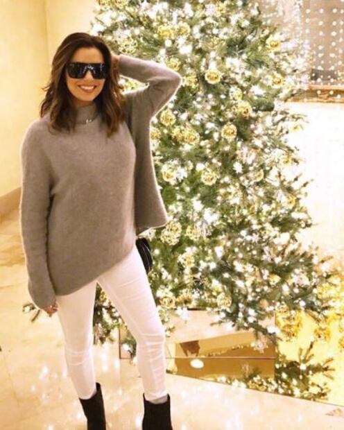 Famosos presumen sus árboles de Navidad