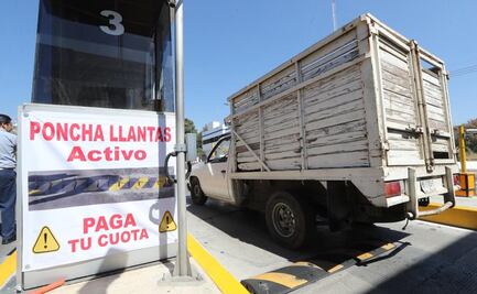 "Nos deberían dar descuento o pasar gratis", dice automovilista vecino de caseta del Edomex en la que pusieron ponchallantas
