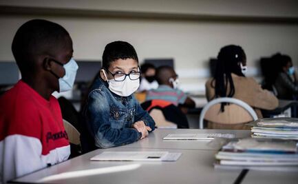 Estudiantes europeos vuelven a la escuela tras seis meses caóticos por el coronavirus