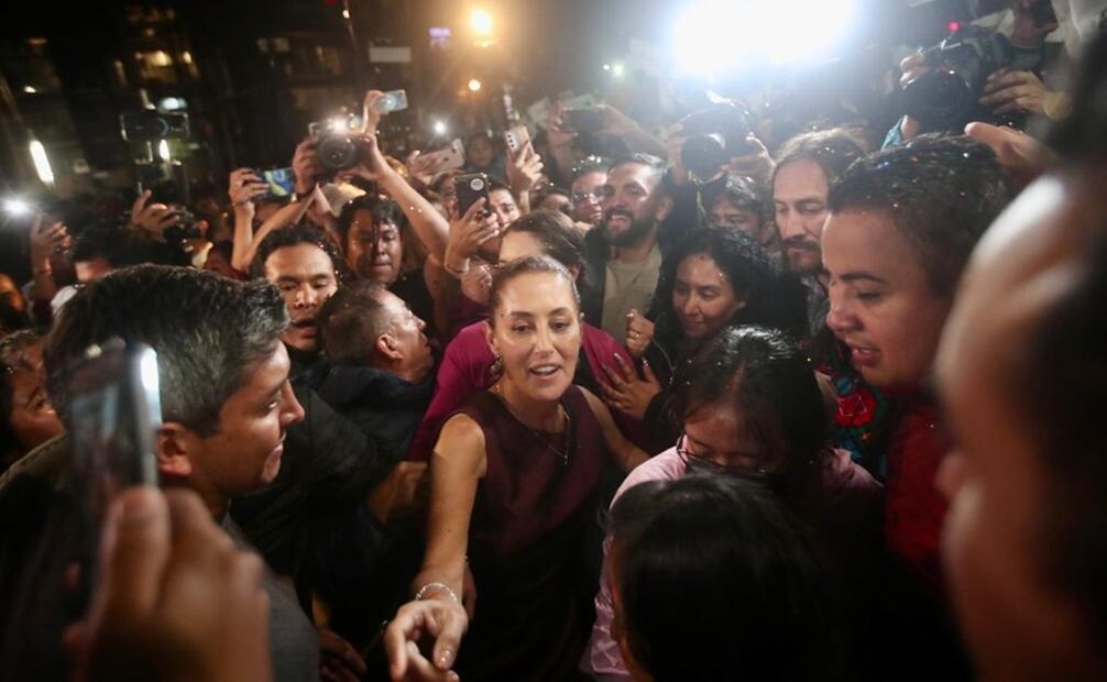 Claudia Sheinbaum tras recibir los resultados de la encuesta de Morena. Foto: Valente Rosas/ EL UNIVERSAL