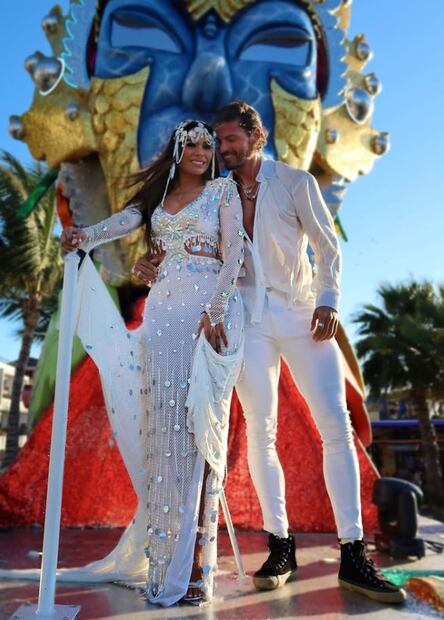 Galilea Montijo e Isaac Moreno en el Carnaval de Mazatlán.