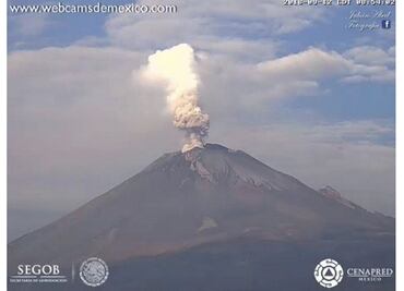 Popocatépetl emite fumarola de mil 200 metros: PC de Puebla