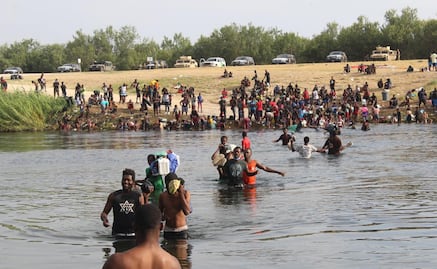 EU busca contratista para administrar centro de detención de migrantes en Guantánamo