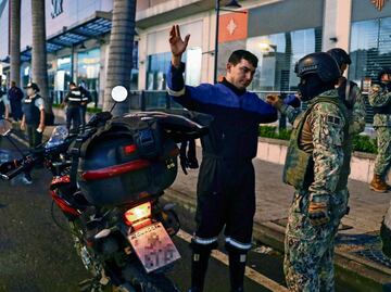 Presidente Lasso se tambalea, en medio de la violencia en Ecuador