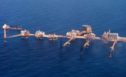 Fuel thieves raid Pemex platforms on high seas