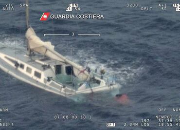 Hallan otros 12 cadáveres de mujeres y niños en zona del naufragio frente a Italia