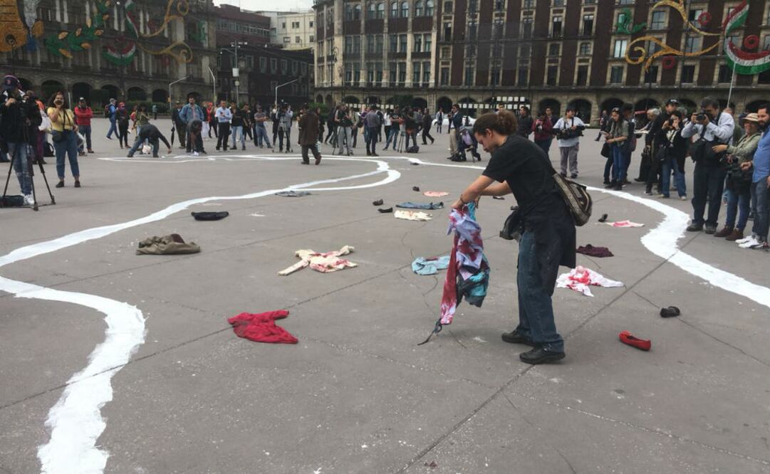 El mapa gigante de México, de 60 metros de largo por 25 de ancho, formará parte del Memorial “Un grito de esperanza en rebeldía”. FOTO: Irvin Huerta / EL UNIVERSAL