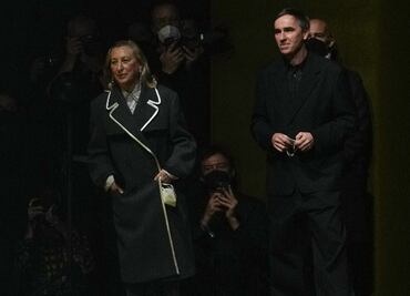 Actores de Hollywood presentan la nueva colección de Prada