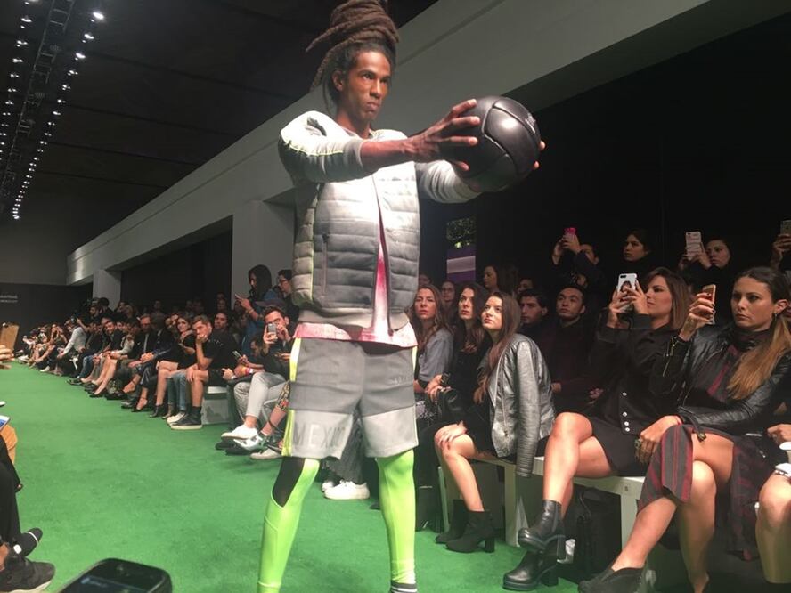 Anuar Layon presenta  "Mexico is the shit" en MBFWMx