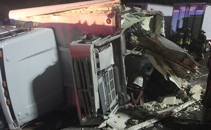 Reportan volcadura de tráiler en Periférico