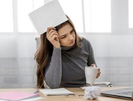 Harvard revela los trabajos que destruyen la felicidad; ¿estás en uno de ellos?