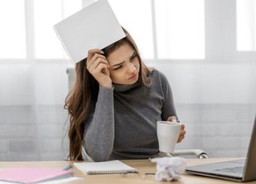 Descubre cómo practicar la resiliencia en el ámbito laboral; mejora tu habilidad para adaptarte al cambio