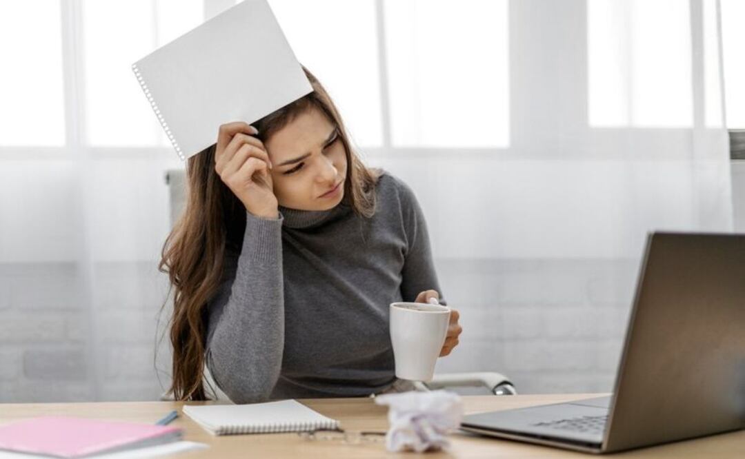 Trabajos e infelicidad. Fuente: Freepik