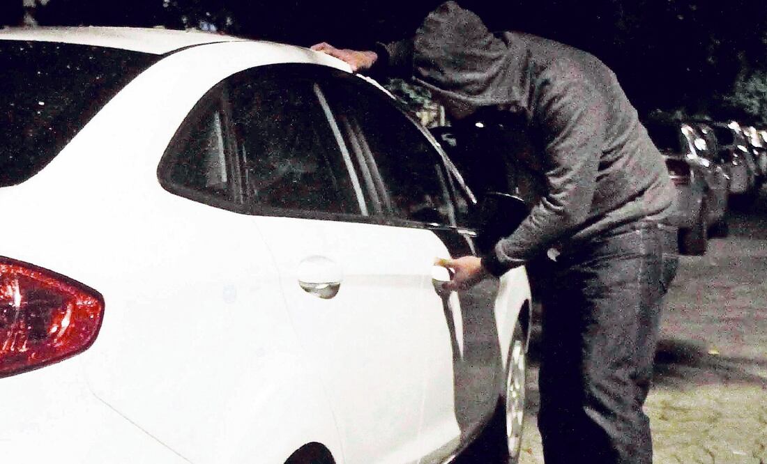 Se hurtaron 158 vehículos al día, informó la AMIS. Foto: ARCHIVO EL UNIVERSAL