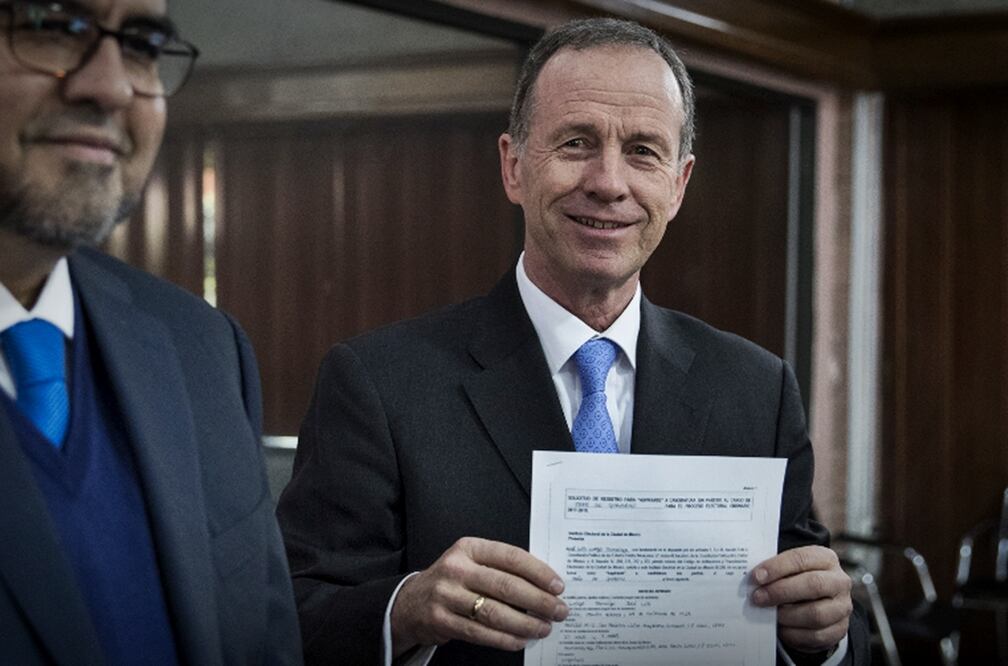 Van 11 de los 14 aspirantes independientes a la CDMX; rechazan solicitud de Luege