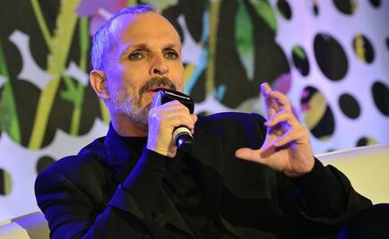 Miguel Bosé reconoce que algunas de sus primeras letras eran "terribles"