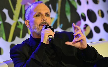 Miguel Bosé reconoce que algunas de sus primeras letras eran "terribles"