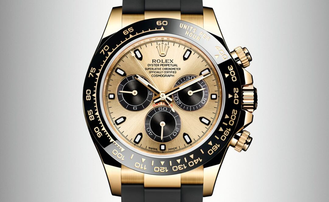 El Oyster Perpetual Cosmograph Daytona de 2017 con caja de oro amarillo y brazalete Oysterflex con láminas metálicas que le aportan la resistencia de un brazalete de acero y recubrimiento de elastómero más confortable que los eslabones metálicos. 