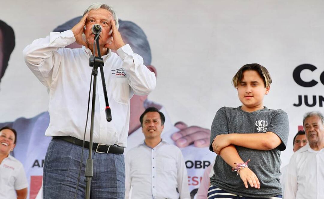 Piden a AMLO claridad tras "contradicciones" sobre reforma educativa